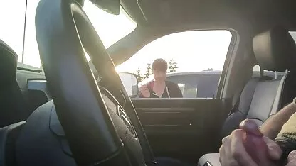 סקס בלתי נשכח מצלמות סקס חיות אחרי מסאז ' בשמן.