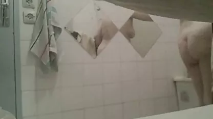 יופי סקס חופשי חינם בגרביונים לטקס מראה רגליים ארוכות