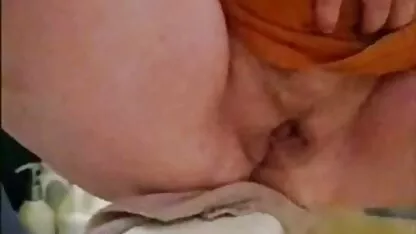 הילדה פיסקה את סקס אדיר סרטים חינם רגליה לפני המאהב שלה