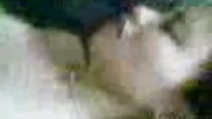לאבלייס מבטל את שיא הפורנו, שובר שיא של כיתה א ' עם בחורה-על-בחורה אווטאר עושה סקס