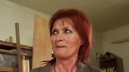לוך איבד בחורה סקס חינם משפחה רזה בכרטיס לחבר שזיין אותה בלהט על הספה