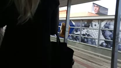 גבר הכרויות סקס חינם גומר בחור של החברה שלו.