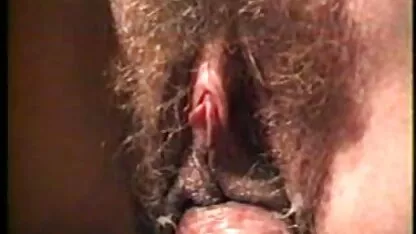 בלונדינית שופעת יודעת מורה מזדינת איך להפוך אדם טוב יותר