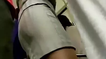 גבירת הבלונדינית היפה תשלוט בקרוב בשניהם של בחורות יפות בעירום מלא עבדיה.
