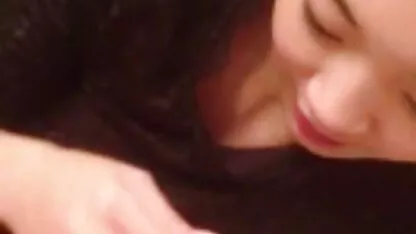 למען קיום יחסי מין עם אישה צעירה מבוגרת הסכים להחליף את התחת זוגות מזדיינים