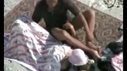 שפיך בנרתיק בלונדיני עם עיניים כחולות. סרטי סקס חינם מלאים