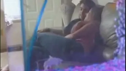 בחורה עם מתיחה נחמדה שמה צעצועי מין בחור מצלמות רשת סקס חינם