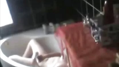 ברונטית יצירתית בצ ' סקס חינם זקנות אט פרטי, מכונת סקס מזדיינת בתחת.